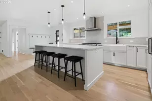 11404 S Breyman Ct, Portland, OR 97219 - Photo 4