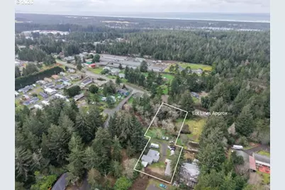 93621 Driftwood Inn Ln, North Bend, OR 97459 - Photo 30