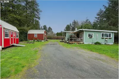 93621 Driftwood Inn Ln, North Bend, OR 97459 - Photo 2