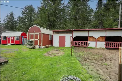 93621 Driftwood Inn Ln, North Bend, OR 97459 - Photo 6