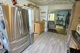 93621 Driftwood Inn Ln, North Bend, OR 97459 - Photo 16