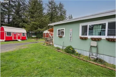 93621 Driftwood Inn Ln, North Bend, OR 97459 - Photo 14