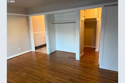 2010 SE Sherman St, Portland, OR 97214 - Photo 12