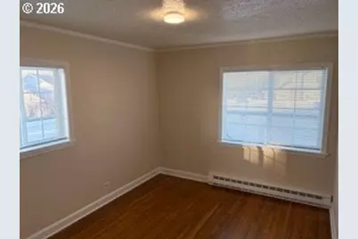2010 SE Sherman St, Portland, OR 97214 - Photo 8
