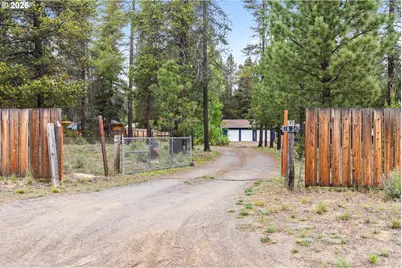 16024 Leona Ln, La Pine, OR 97739 - Photo 2