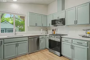 726 S Linden St, Cornelius, OR 97113 - Photo 14