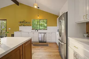 70165 E Barlow Trail Rd, Rhododendron, OR 97049 - Photo 14