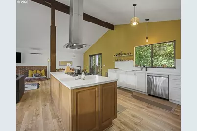 70165 E Barlow Trail Rd, Rhododendron, OR 97049 - Photo 12