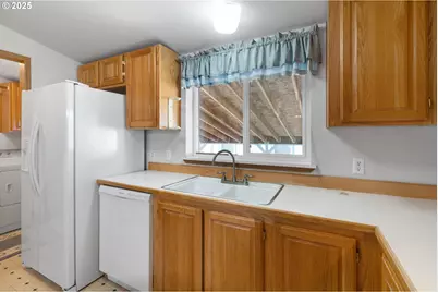 5050 Columbus St #169, Albany, OR 97322 - Photo 10