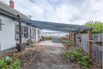 55 Q St, Cottage Grove, OR 97424 - Photo 30