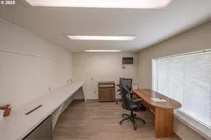 55 Q St, Cottage Grove, OR 97424 - Photo 10