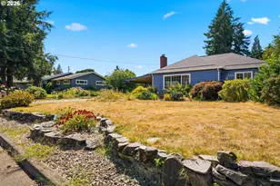 945 N Juniper St, Canby, OR 97013 - Photo 2