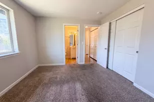 3042 Colleen St, Salem, OR 97305 - Photo 10