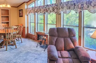 177 W Angela Ct, Roseburg, OR 97471 - Photo 8