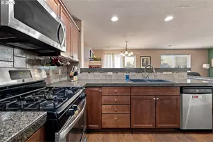 828 NW 1st Ave, Canby, OR 97013 - Photo 12