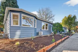 2938 SE Washington St, Portland, OR 97214 - Photo 2