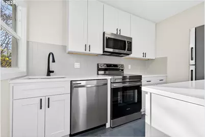 2938 SE Washington St, Portland, OR 97214 - Photo 16