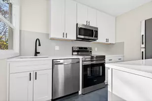 2938 SE Washington St, Portland, OR 97214 - Photo 16