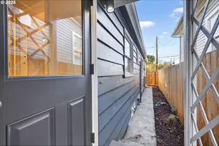 2938 SE Washington St, Portland, OR 97214 - Photo 36