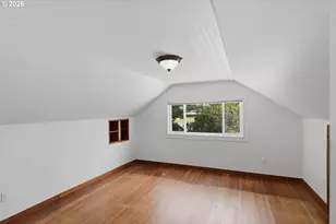 567 S 6th St, Coos Bay, OR 97420 - Photo 22