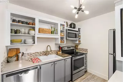 7538 SW Barnes Rd #H, Portland, OR 97225 - Photo 12