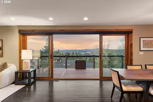 4416 SW Chesapeak Ave, Portland, OR 97239 - Photo 6