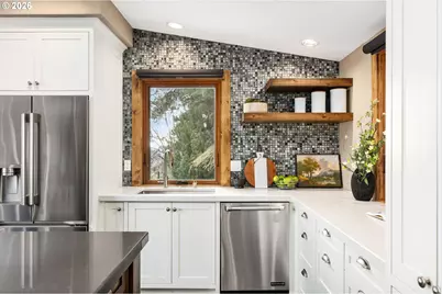 4416 SW Chesapeak Ave, Portland, OR 97239 - Photo 14