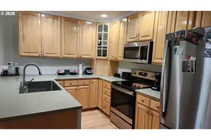 7520 SW Belmont Dr, Beaverton, OR 97008 - Photo 6