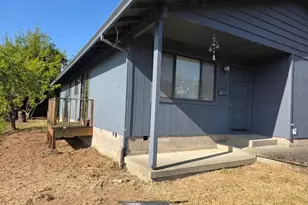 1125 Maple St, Myrtle Point, OR 97458 - Photo 2