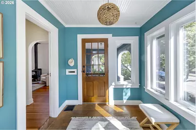 641 NE Holland St, Portland, OR 97211 - Photo 6
