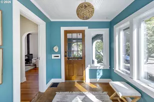 641 NE Holland St, Portland, OR 97211 - Photo 6