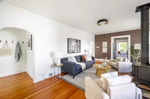 641 NE Holland St, Portland, OR 97211 - Photo 8