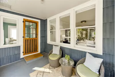 641 NE Holland St, Portland, OR 97211 - Photo 4