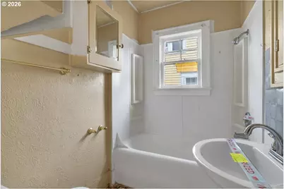 1782 Capitol St, Salem, OR 97301 - Photo 16