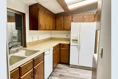 1965 Westside Hwy #96, Kelso, WA 98626 - Photo 8