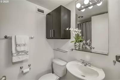 255 SW Harrison St #14D, Portland, OR 97201 - Photo 14