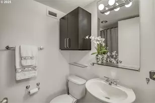 255 SW Harrison St, Portland, OR 97201 - Photo 14