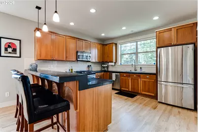 3492 Whisper Ln, Eugene, OR 97401 - Photo 6
