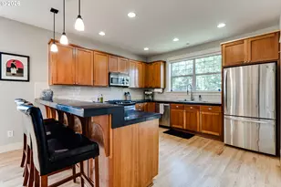 3492 Whisper Ln, Eugene, OR 97401 - Photo 6