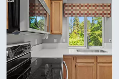 2082 NE 2nd Ave, Hillsboro, OR 97124 - Photo 10