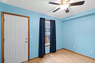 14134 E Burnside St, Portland, OR 97233 - Photo 22