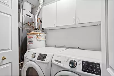 14134 E Burnside St #2, Portland, OR 97233 - Photo 32