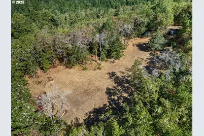 725 Wildflower Ln, Oakland, OR 97462 - Photo 10