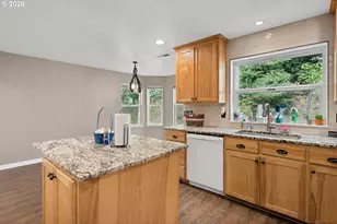 620 S 67th St, Springfield, OR 97478 - Photo 10
