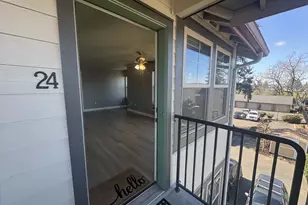 737 NE 99th Ave, Portland, OR 97220 - Photo 12