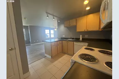 737 NE 99th Ave #24, Portland, OR 97220 - Photo 10