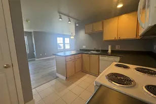 737 NE 99th Ave, Portland, OR 97220 - Photo 10