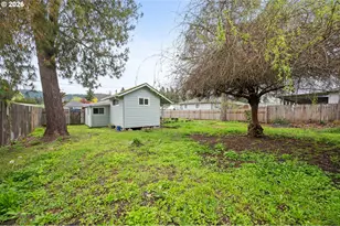 1107 S 7th St, Cottage Grove, OR 97424 - Photo 28