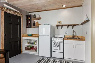 101 N Boat Basin Rd, The Dalles, OR 97058 - Photo 4