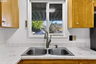 1620 Thompson Rd, Woodburn, OR 97071 - Photo 10